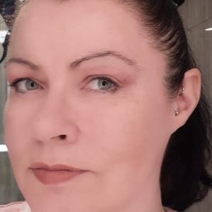 Meet your Posher, Laurie